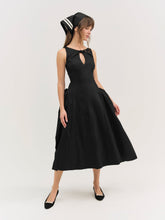 Evanie Structured Midi Dress - Black