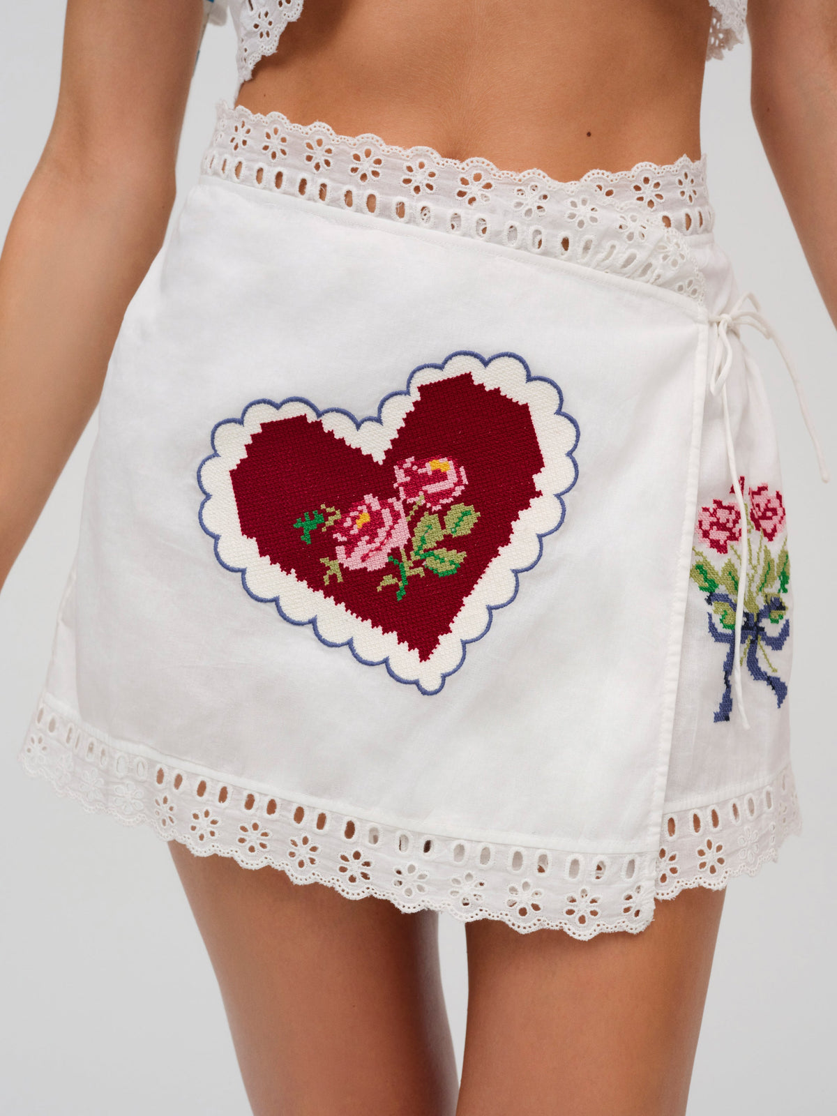 Mi Amore Embroidered Mini Skirt - White