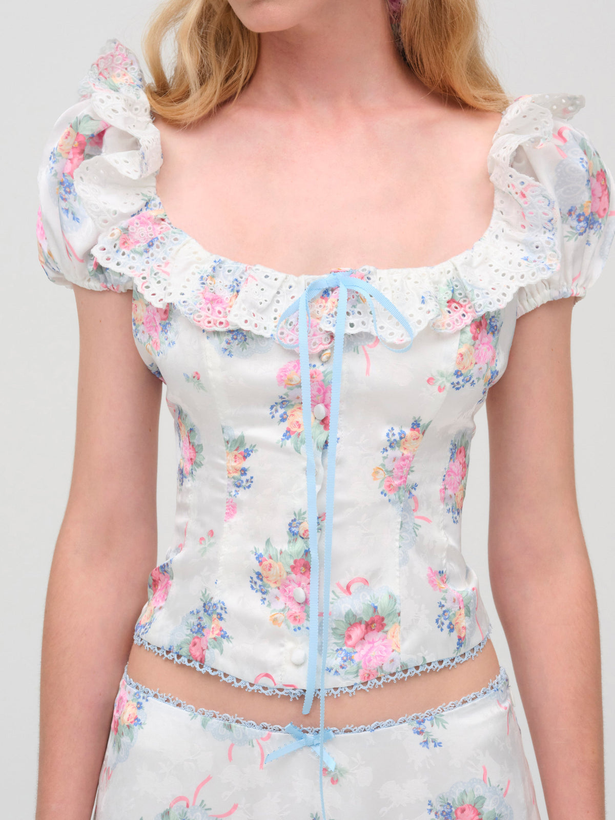 Doily Bouquet Short Sleeve Top - White