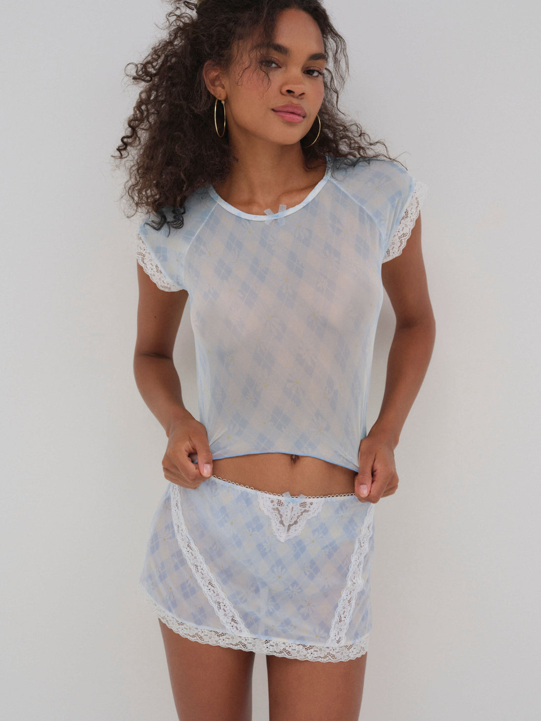Dee Dee Daisy Tee