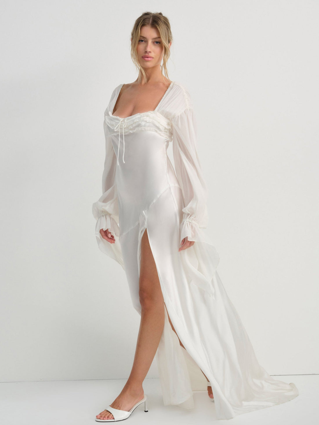 Evy Gown