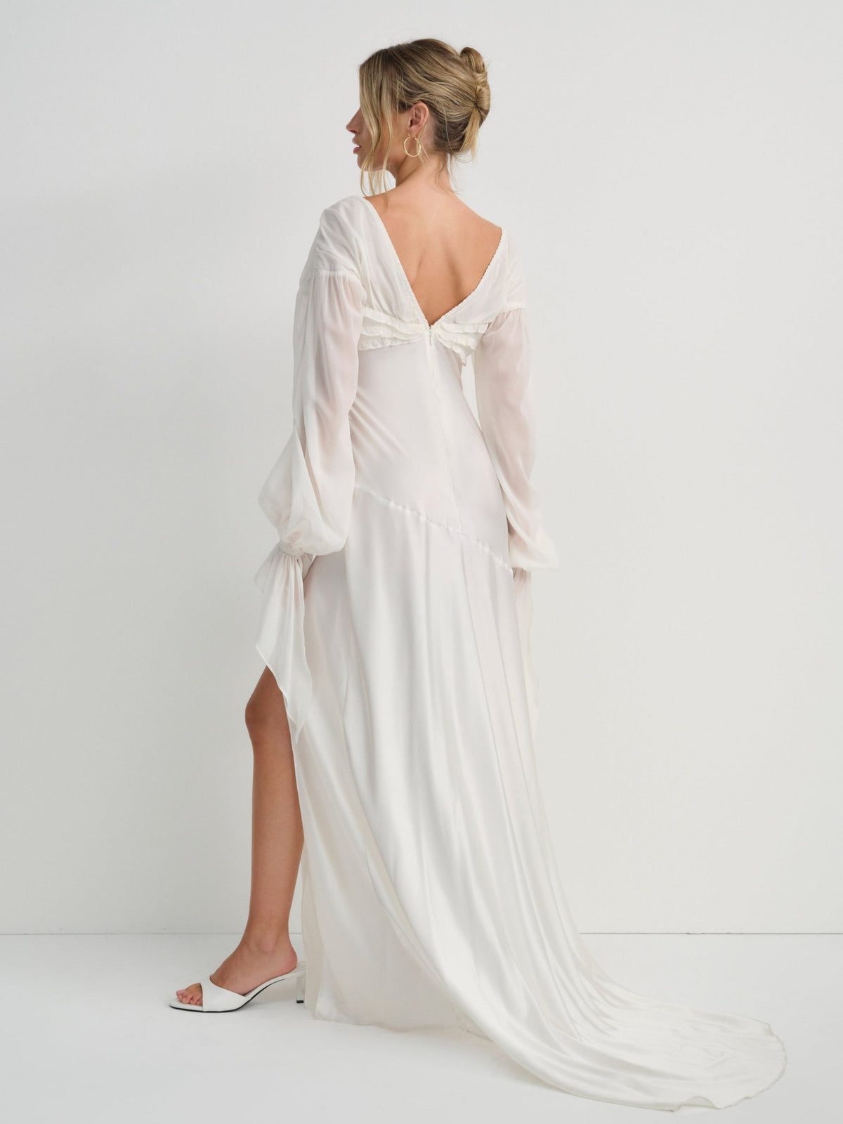 Evy Gown - White