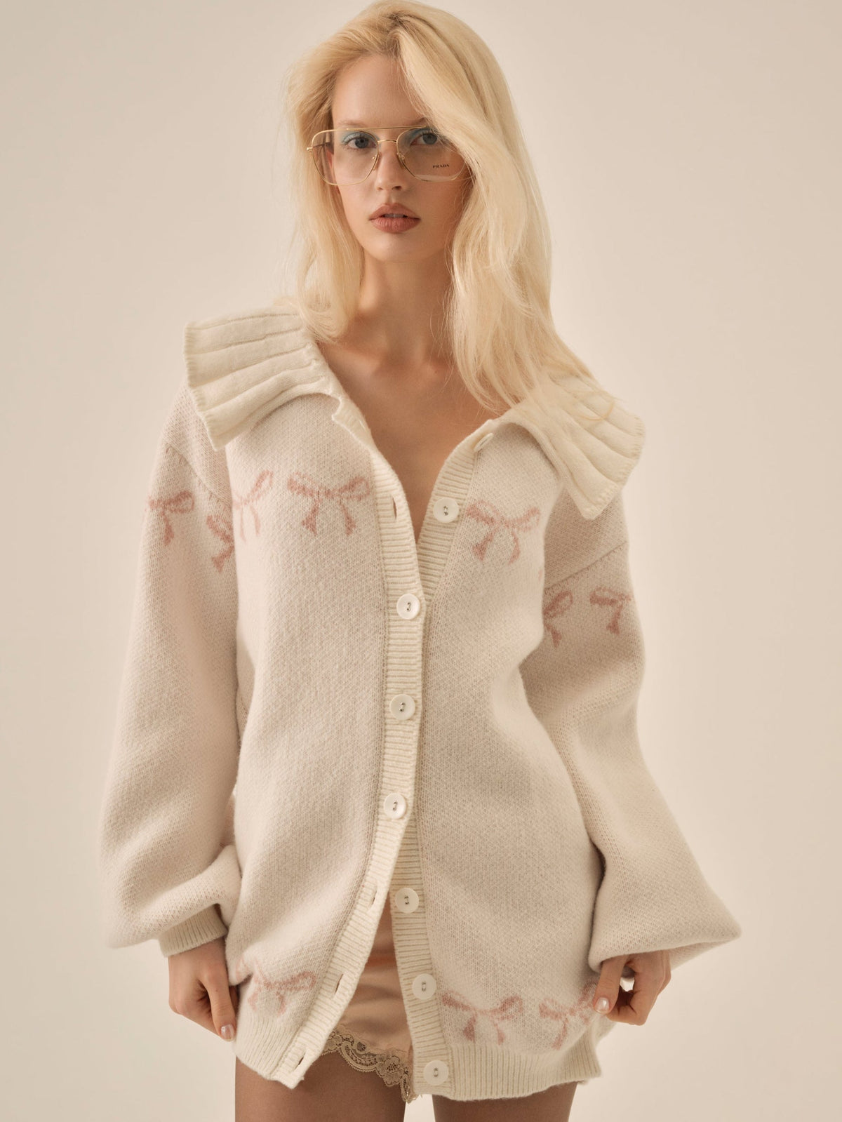 Bow Intarsia Knit Sweater - White