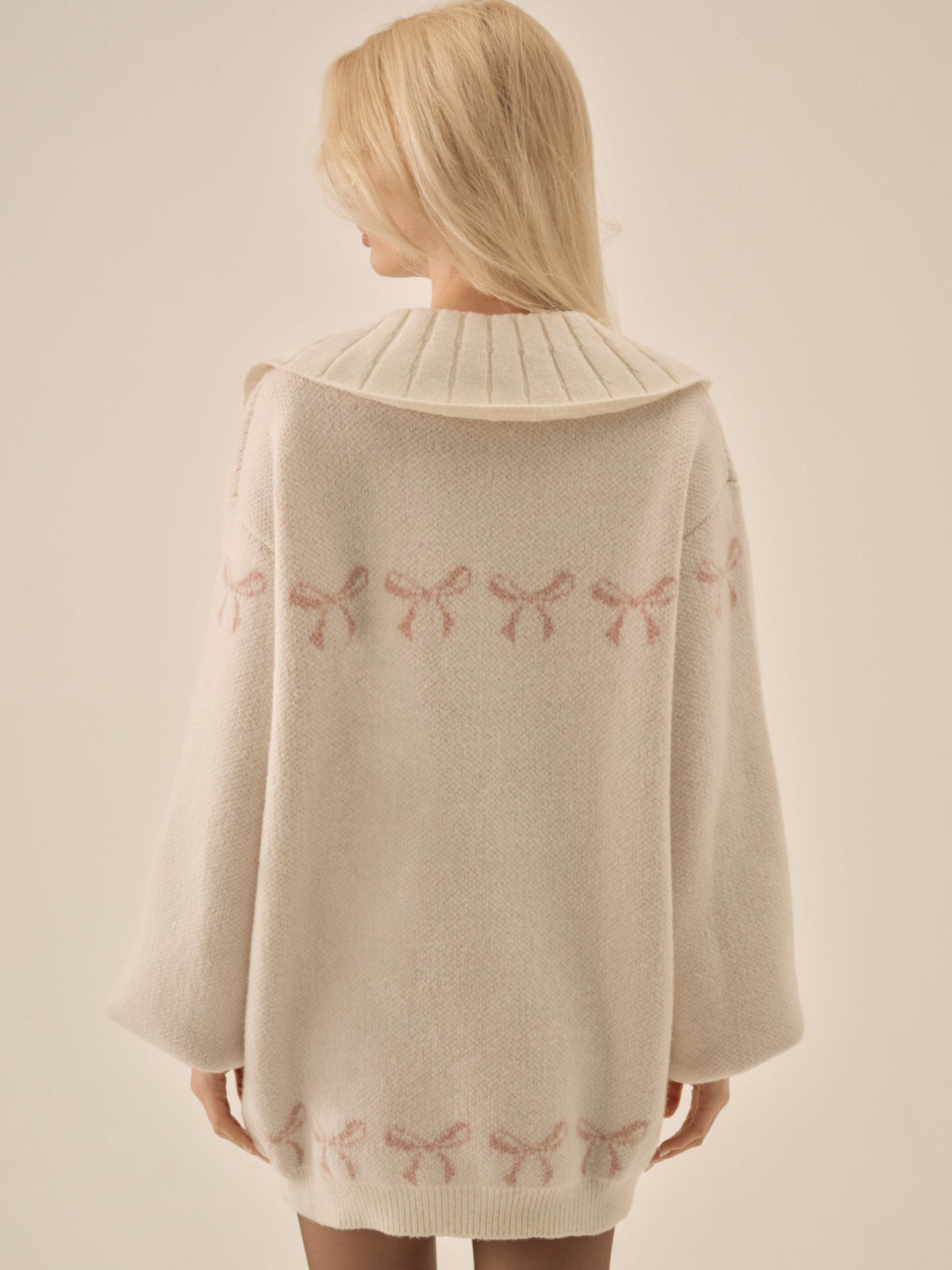 Bow Intarsia Knit Sweater - White