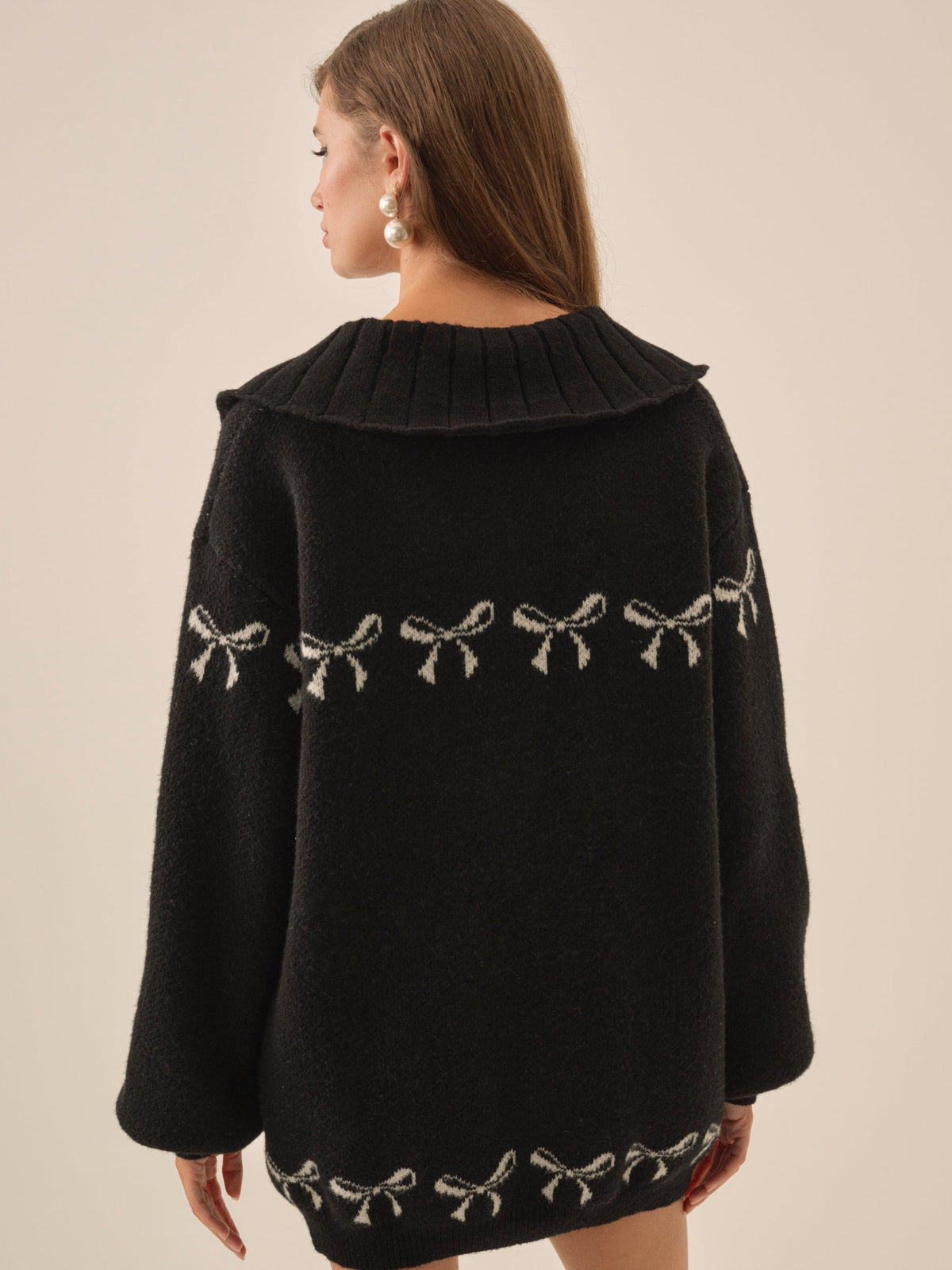 Bow Intarsia Knit Sweater - Black