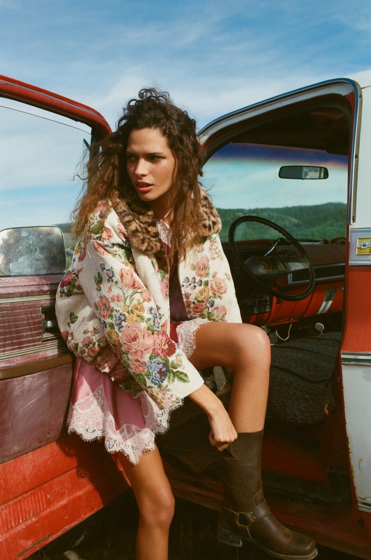 Betsy Floral Jacket - Cream