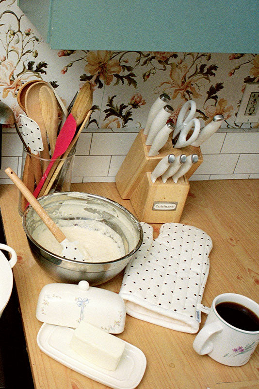 Lady Dot Oven Mitt & Pot Holder Set - lady-dot-oven-mitt-pot-holder-set